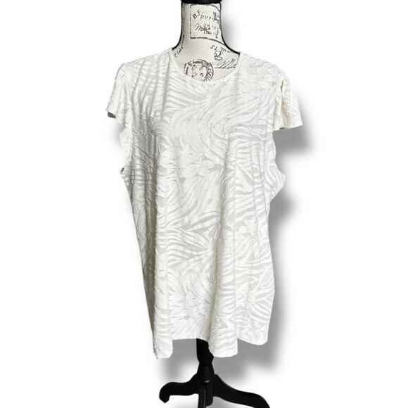 New Torrid Knit Jacquard Crew Neck Flutter Sleeve Tee Pristine White Size 2 2X - Picture 1 of 5